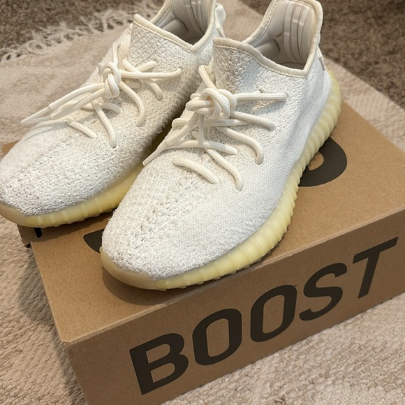 YEEZY BOOST 350 V2 - Picture 1 of 5